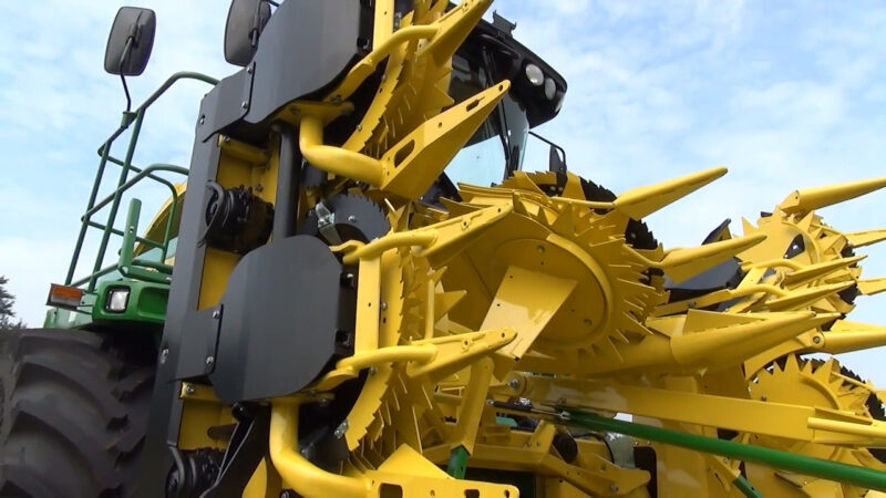Der 22. Historische Feldtag in Nordhorn zeigte seltene Traktoren, Mähdrescher & Landtechnik – ein Fest für Fans und Familien.